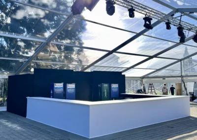 Aménagement d’un bar et d’un espace traiteur